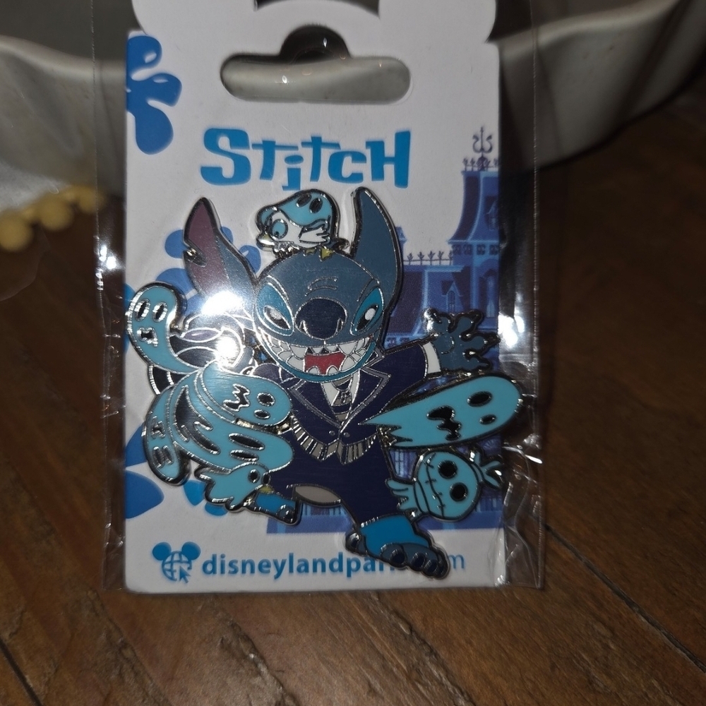 Disney Paris Stitch Haunted Mansion Pin - Picture 2 of 3